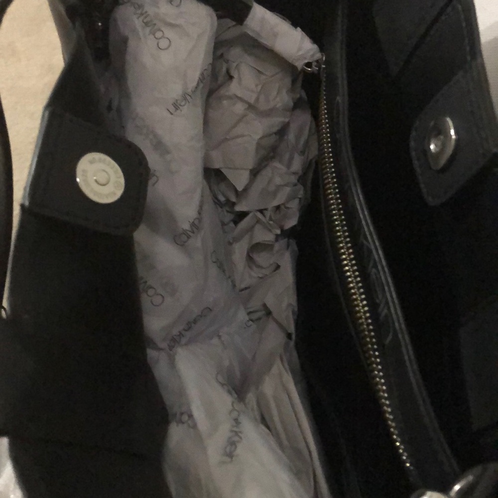 Calvin Klein Jacky Pebbled Leather Tote Bag - Picture 4 of 7